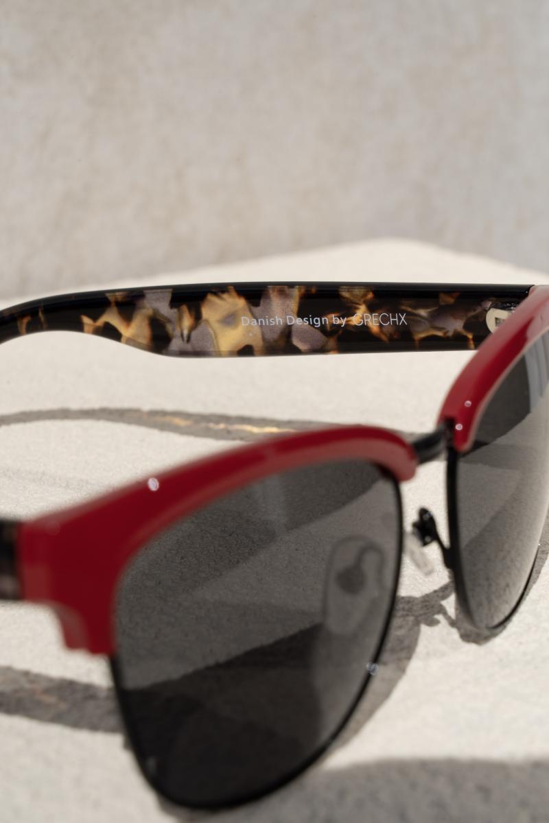 Phoenix - Firenze Red + Ivory Tortoise