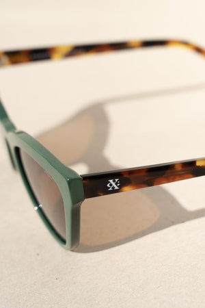 Morgan - Sherwood Green + Brown Tortoise